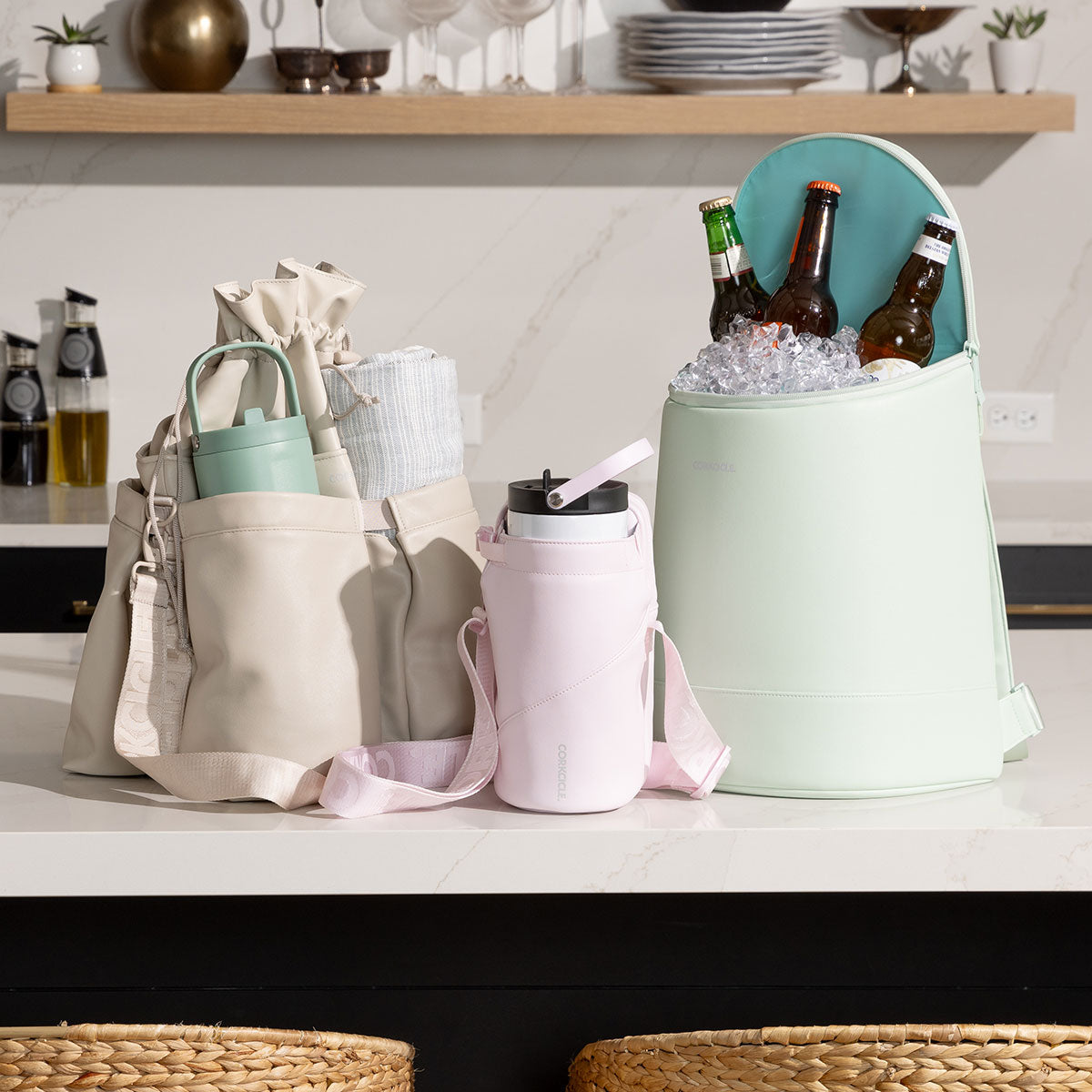 beverage-bucket-bag-r6 6c4793ad3b8e--group-lifestyle1.jpg