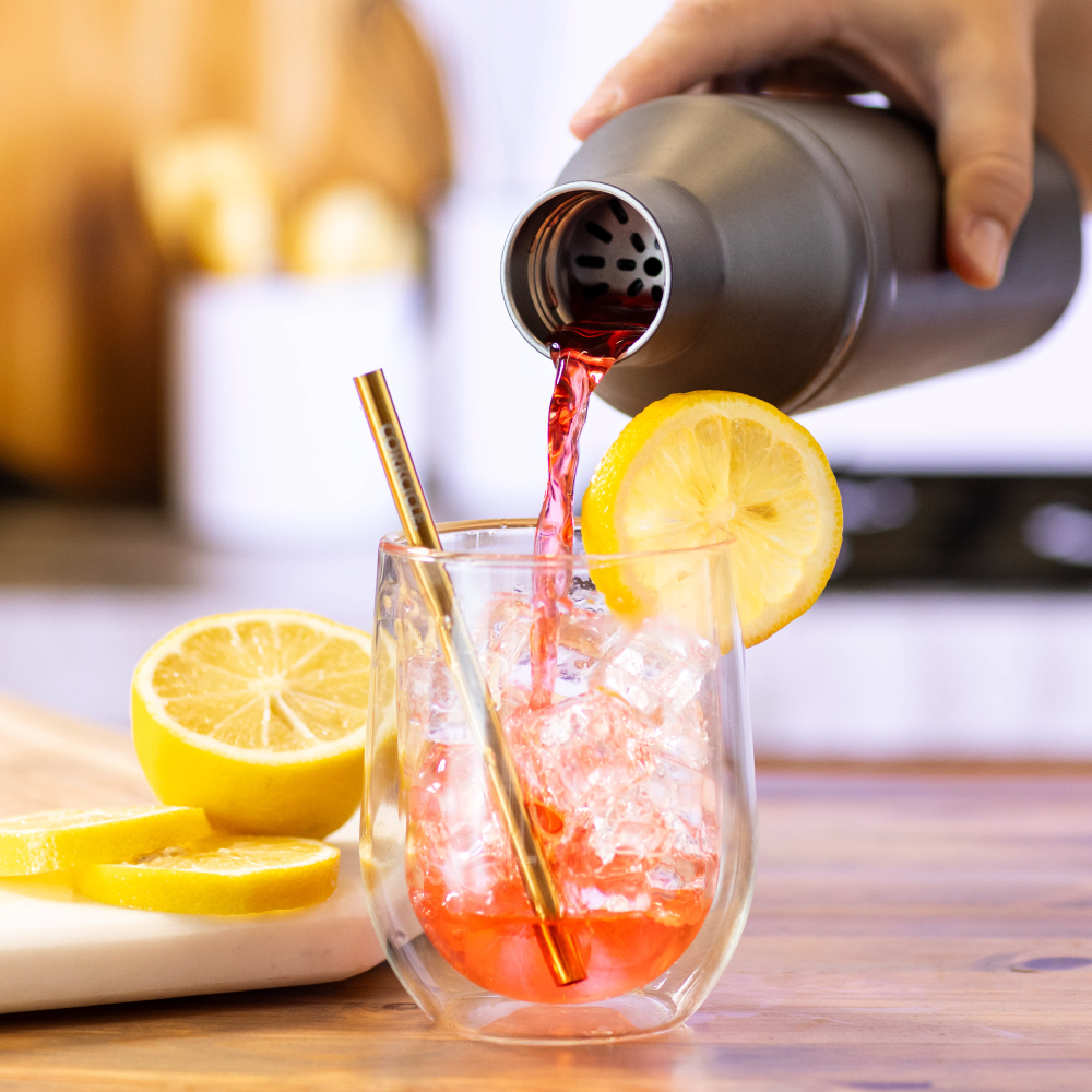 cocktail-shaker-lid-l6 Cocktail_Shaker_lifestyle_1_0f873eef-26b9-477a-b301-4dde25c00201.png